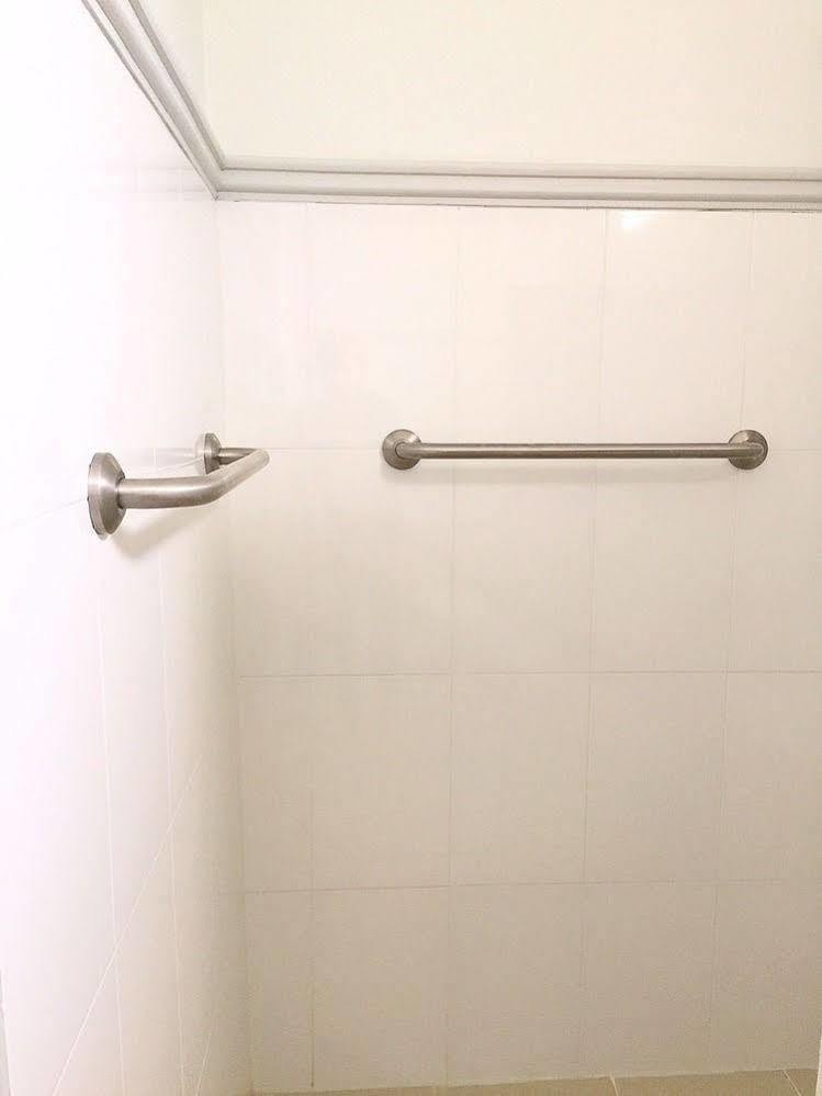 Baan Iyara Hotel Nan Luaran gambar