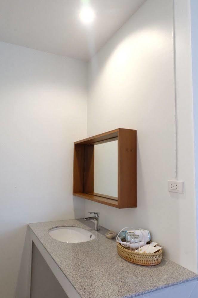 Baan Iyara Hotel Nan Luaran gambar