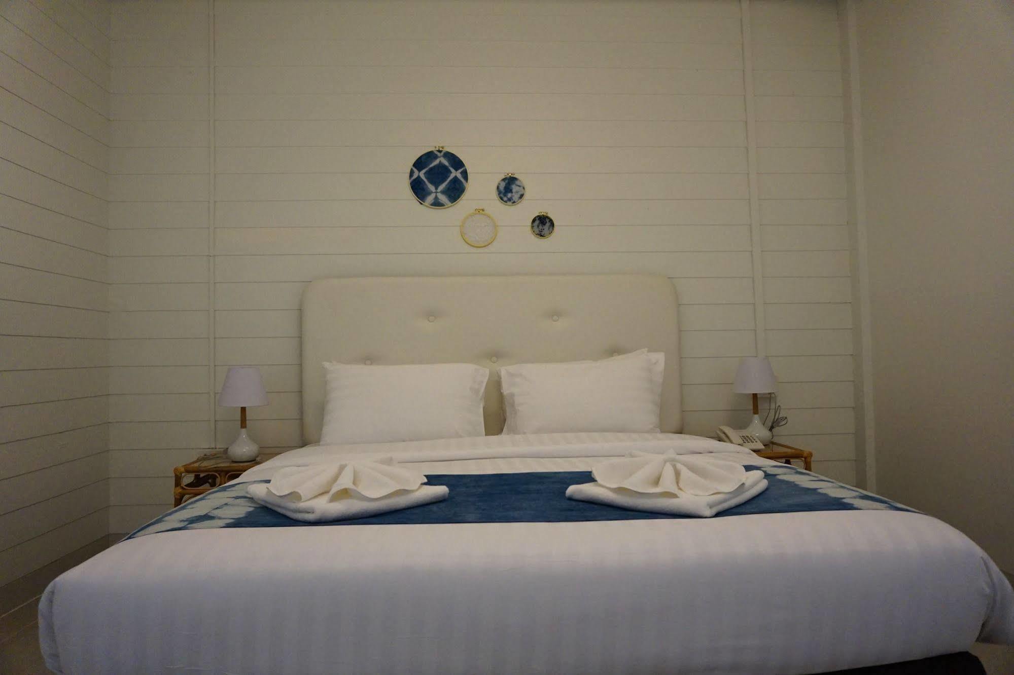Baan Iyara Hotel Nan Luaran gambar