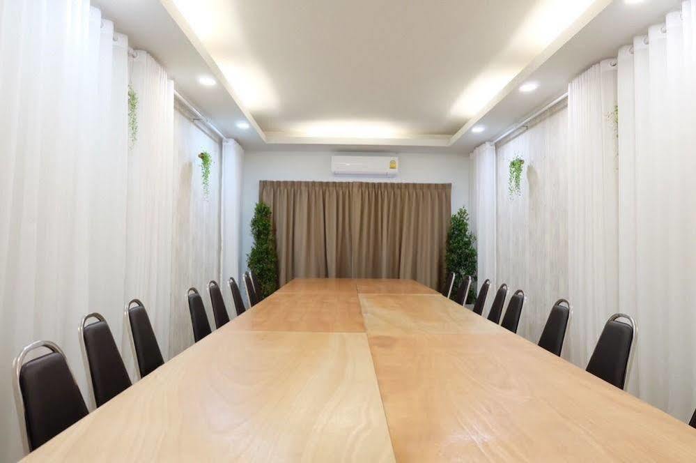 Baan Iyara Hotel Nan Luaran gambar
