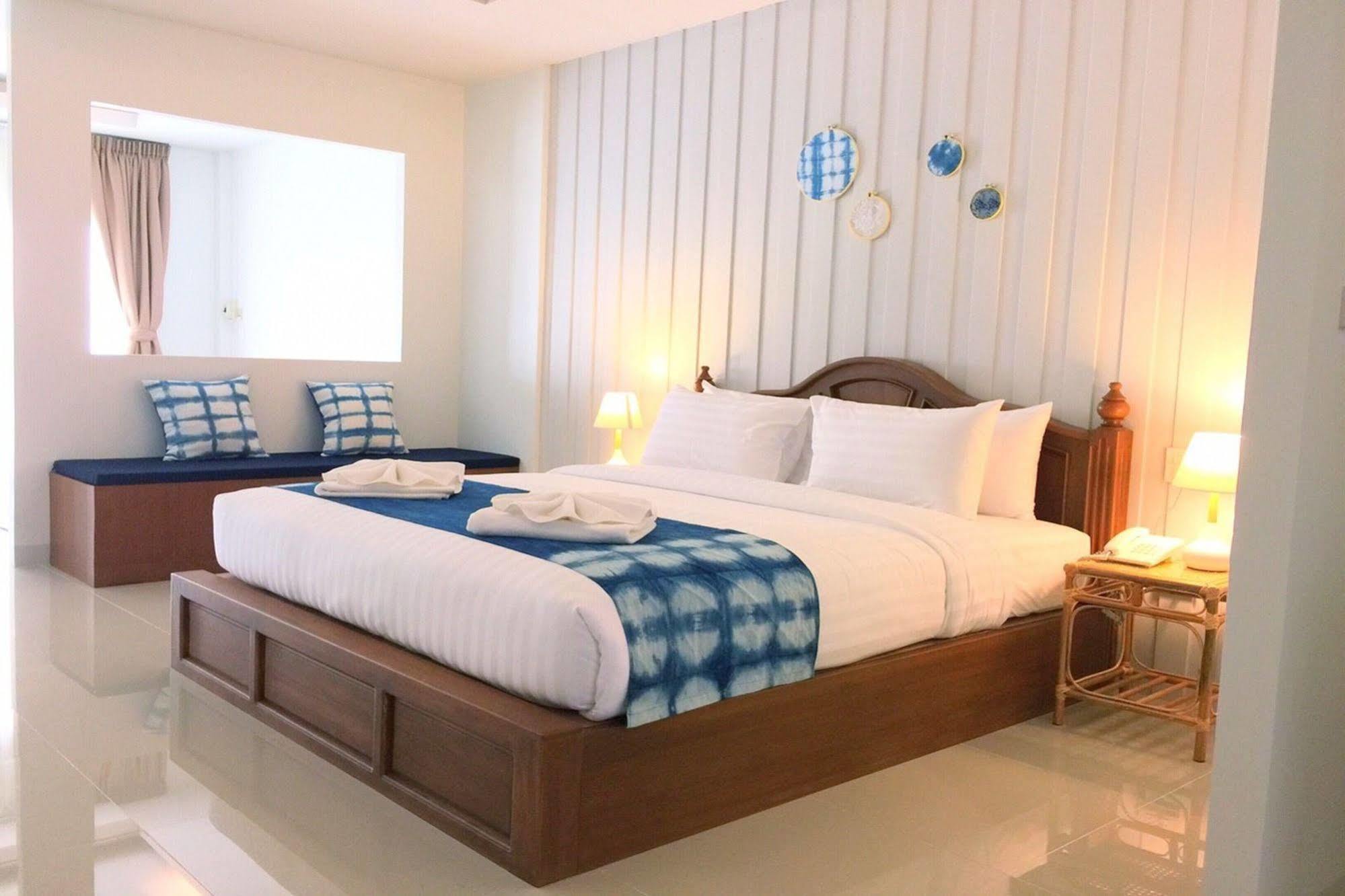 Baan Iyara Hotel Nan Luaran gambar
