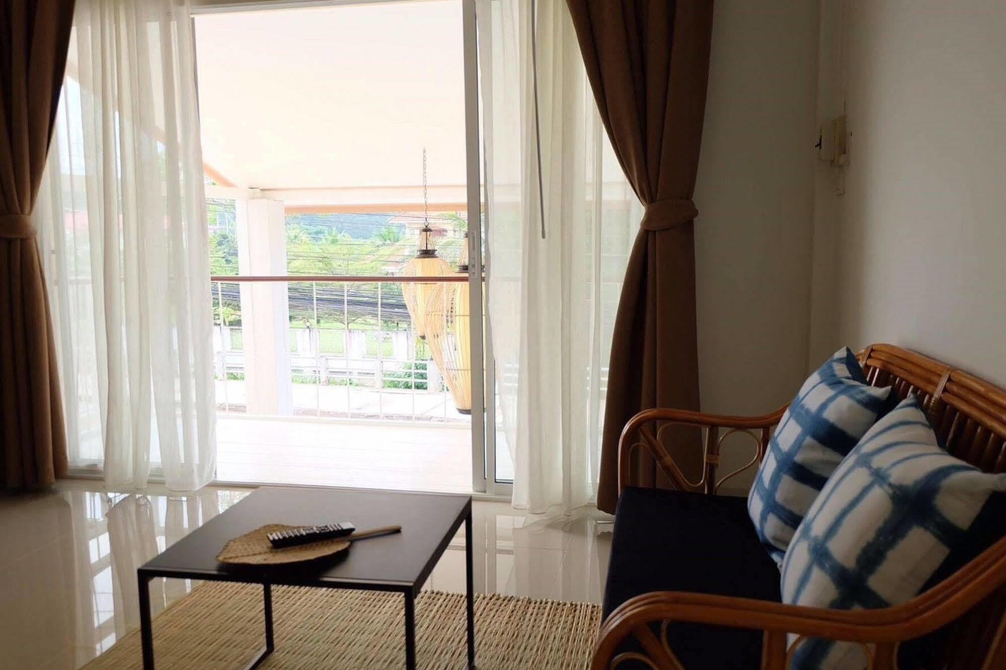 Baan Iyara Hotel Nan Luaran gambar